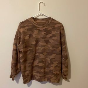 Lulumelon perfectly oversized beige camo